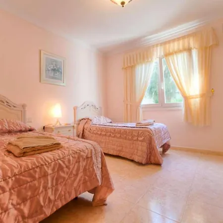 Puerto Del Carmen Sleeps 7 Pool Wifi Villa