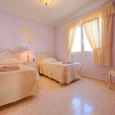 Puerto Del Carmen Sleeps 7 Pool Wifi * Puerto del Carmen (Lanzarote)