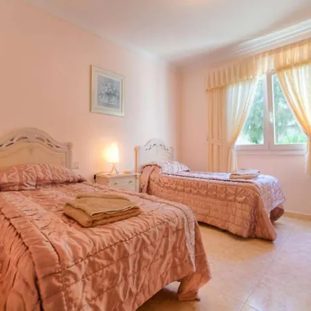 Puerto Del Carmen Sleeps 7 Pool Wifi Puerto del Carmen (Lanzarote)