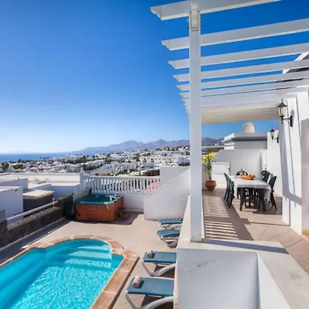 Puerto Del Carmen Sleeps 7 Pool Wifi